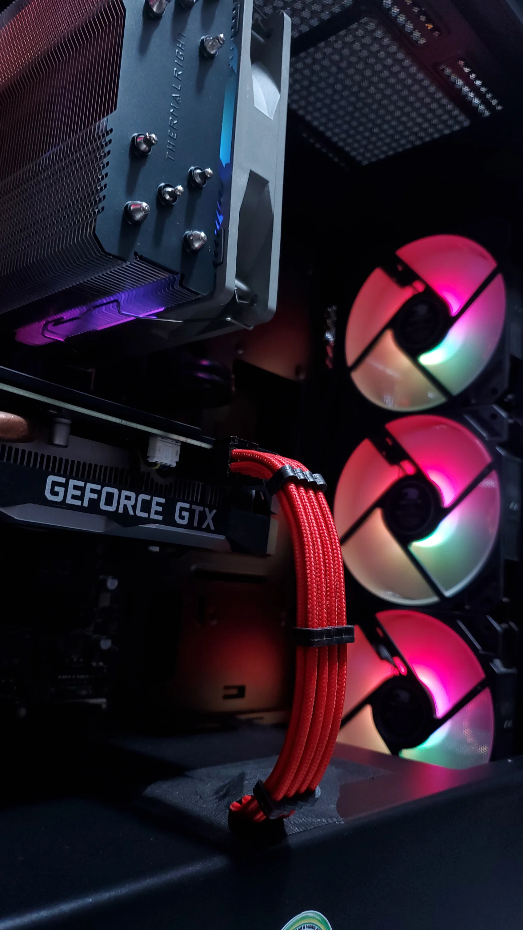 PC gaming armada en MASKA